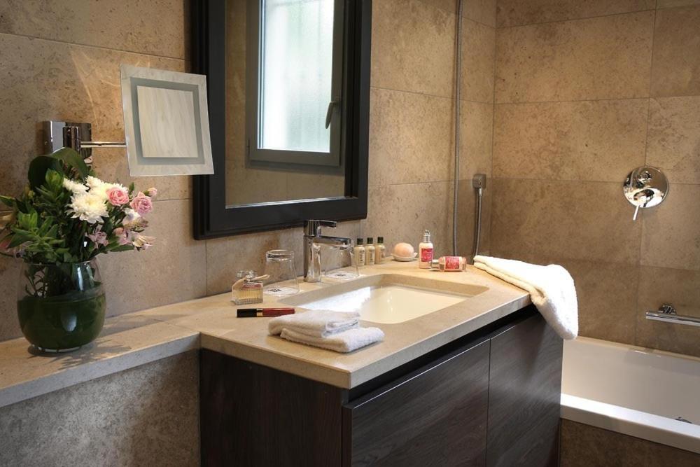 Residence Hoteliere 4 Etoiles Les Mas Du Grand Vallon Mougins Exterior foto