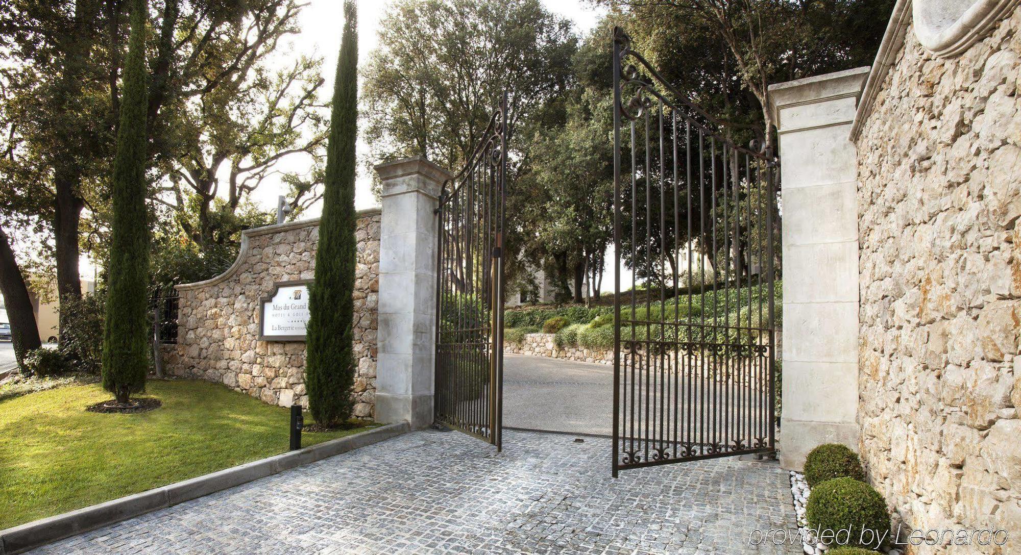 Residence Hoteliere 4 Etoiles Les Mas Du Grand Vallon Mougins Exterior foto